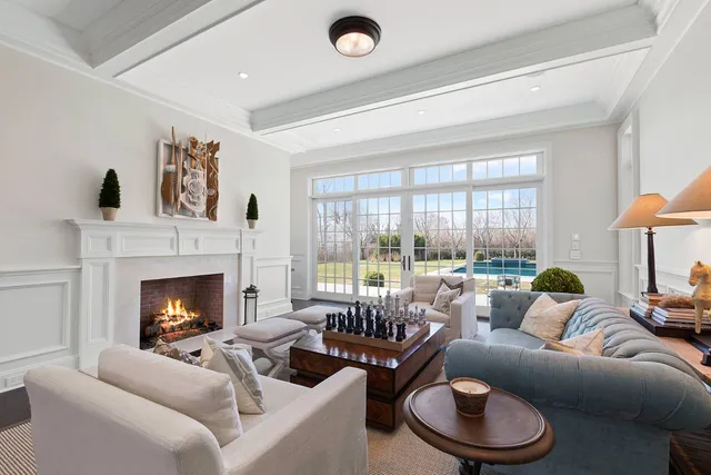 $350,000 | 27 Jones Road, East Hampton, NY 11937