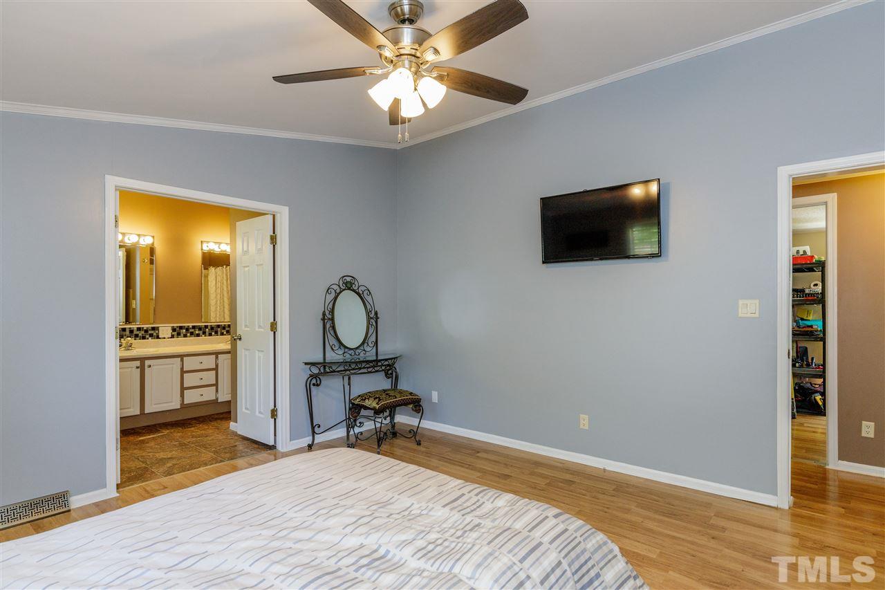 2716 Joyner Road Durham, NC 27704 - Photo 18 of 30 Gallery Image 18