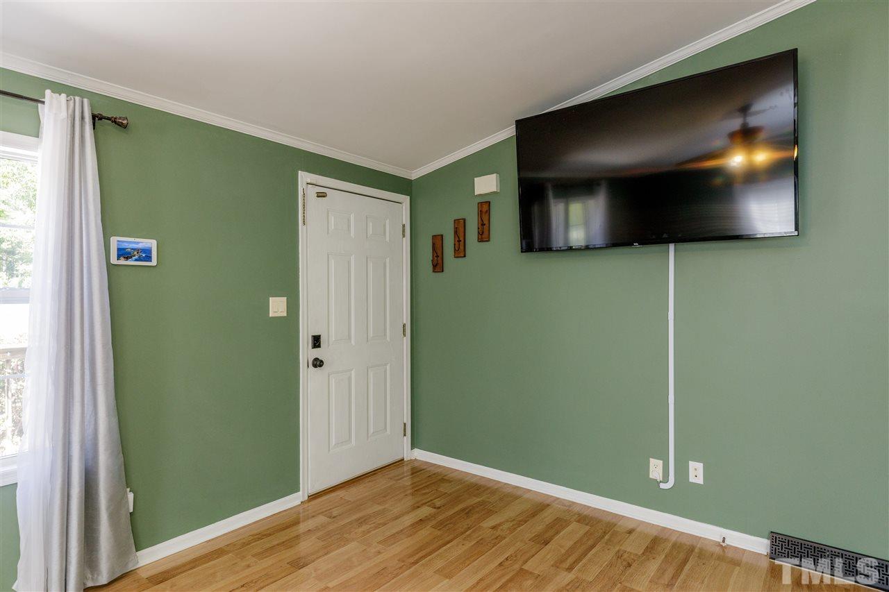 2716 Joyner Road Durham, NC 27704 - Photo 8 of 30 Gallery Image 8