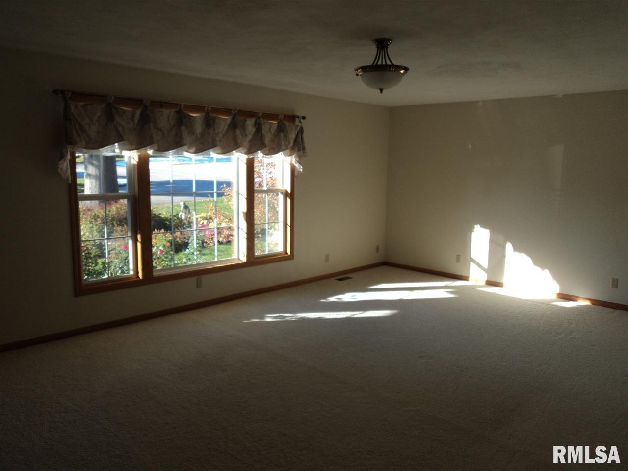 2 Pine Ridge Lane Geneseo, IL 61254 - Photo 10 of 17 Gallery Image 10