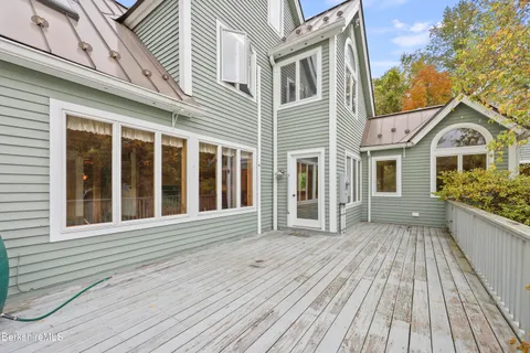 $995,000 | 1030 Simonds Road, Williamstown, MA 01267