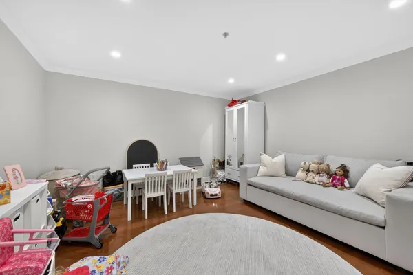 $2,595,000 | 1025 Maxwell Lane, Unit 212, Hoboken, NJ 07030