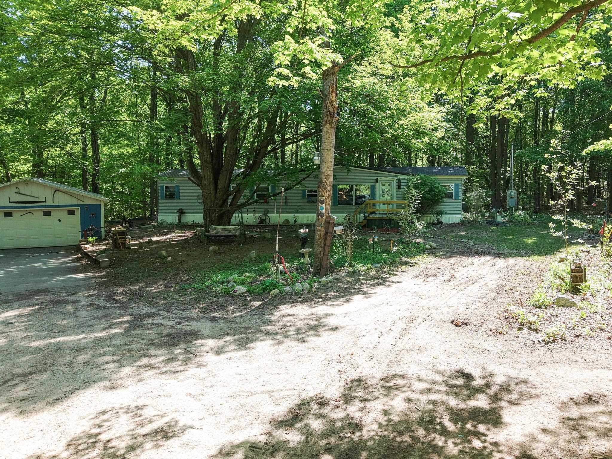 13517 Viaduct Road Copemish, MI 49625 - Photo 28 of 31 1945891-020f1a34-3386-4bbd-930c-de28a39e6a41.JPG
