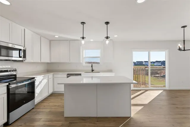 $486,623 | 31 Shady Elm Court, St. Charles, MO 63301