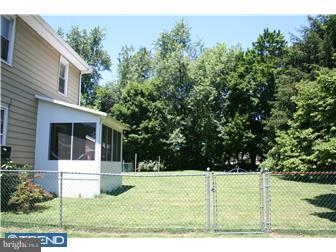 85 Egypt Road Norristown, PA 19403 - Photo 10 of 12 Exterior Side