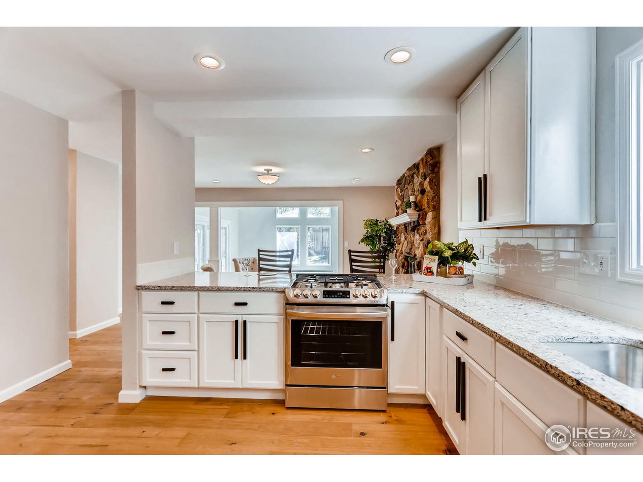 7348 Glacier View Road Longmont, CO 80503 - Photo 10 of 28 Gallery Image 10