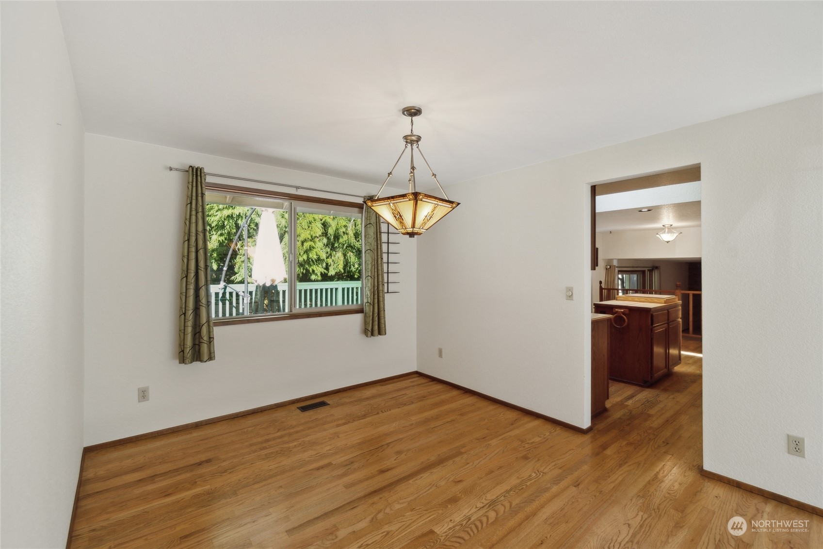 3113 108th Place Southeast Everett, WA 98208 - Photo 6 of 28