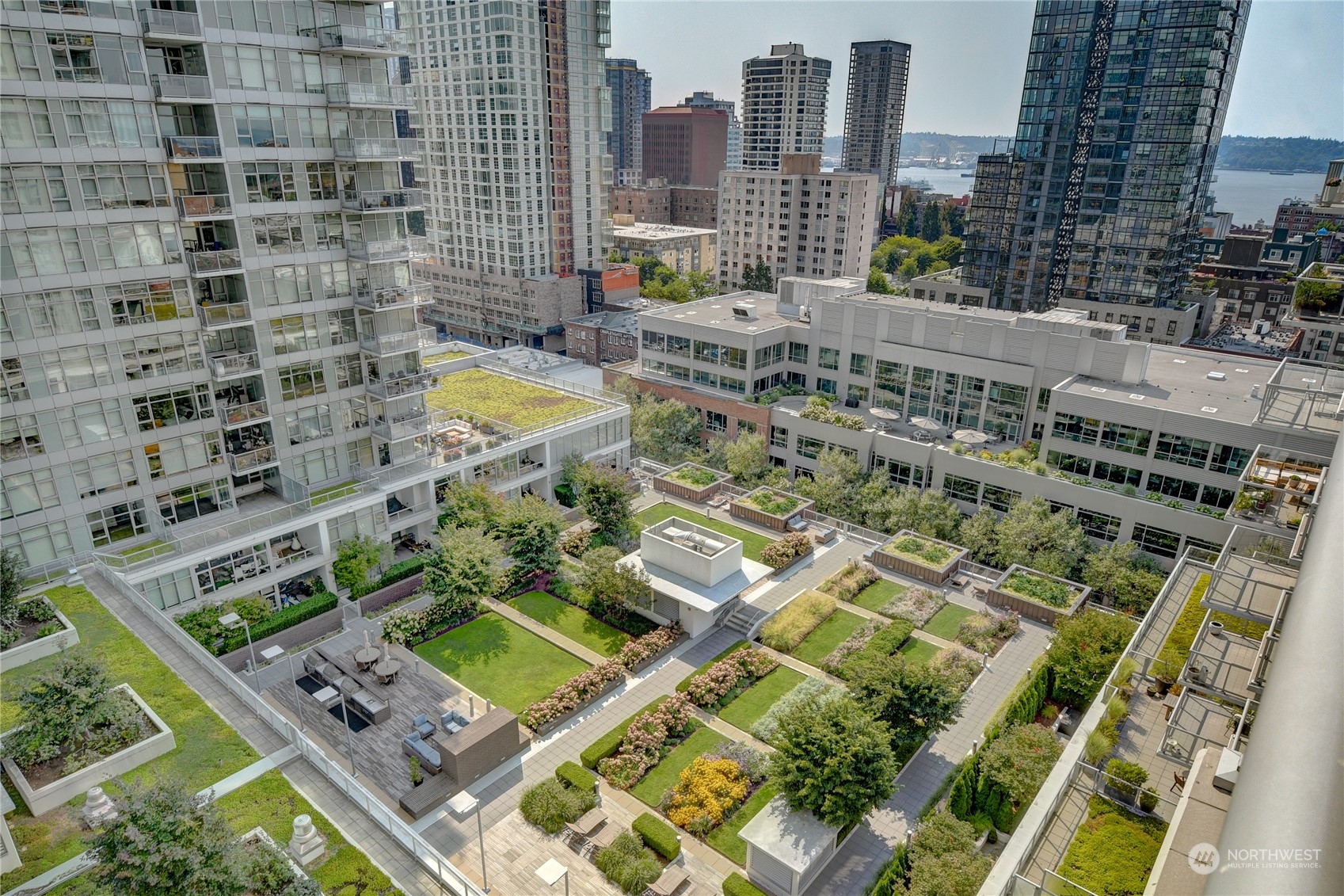 583 Battery Street, Unit 1601N Seattle, WA 98121 - Photo 4 of 27