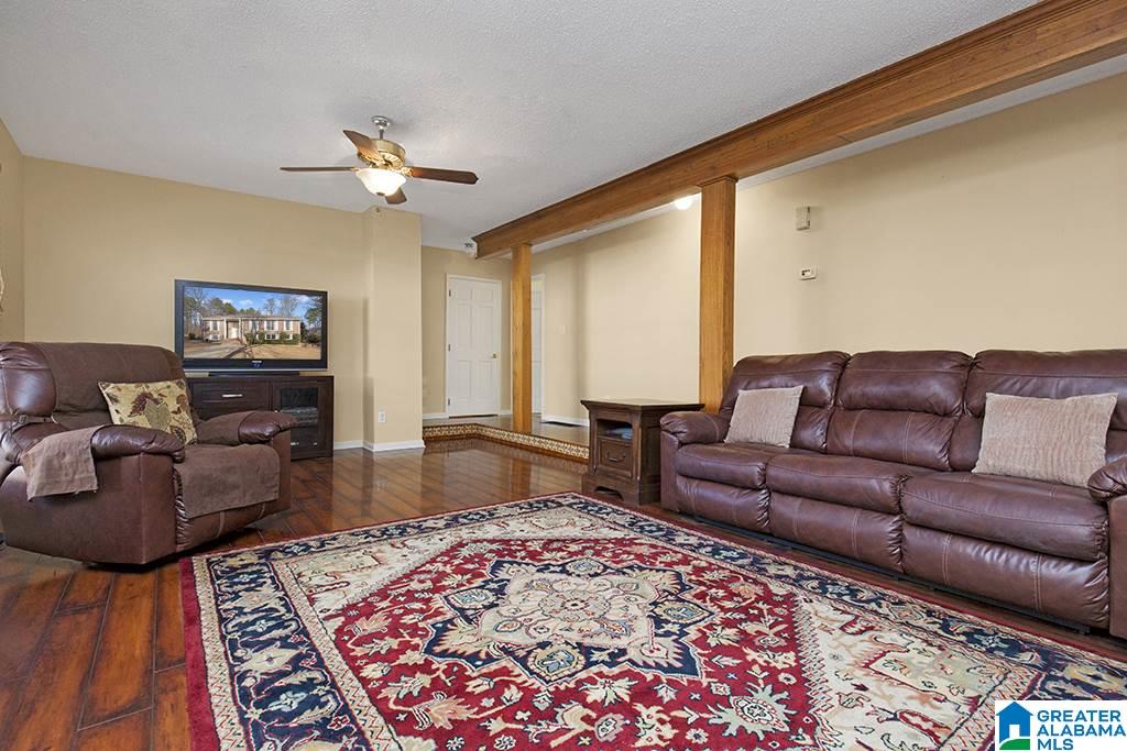 141 Willow Ridge Drive Pelham, AL 35124 - Photo 4 of 31