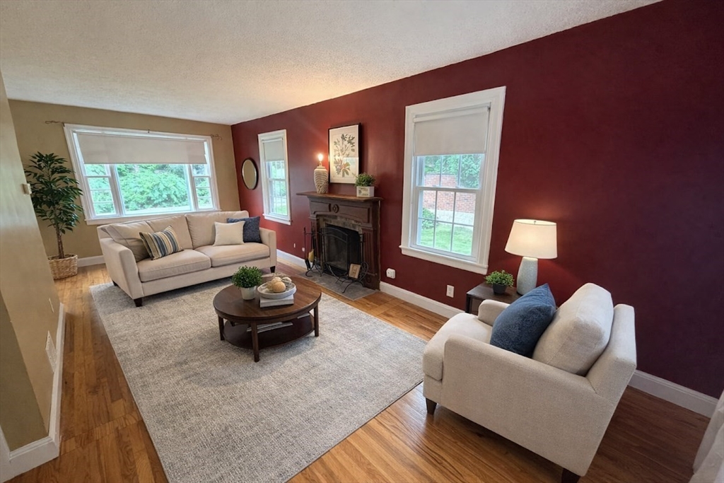 116 Derby Dingle Springfield, MA 01107 - Photo 6 of 31
