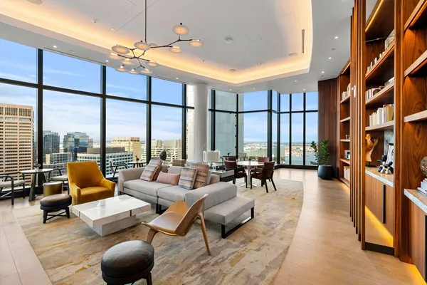 $2,158,000 | 682 Atlantic Avenue, Unit 37D, Boston, MA 02111