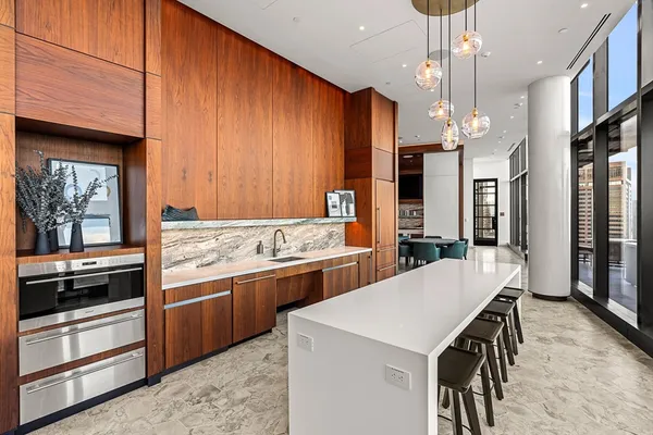 $2,158,000 | 682 Atlantic Avenue, Unit 37D, Boston, MA 02111