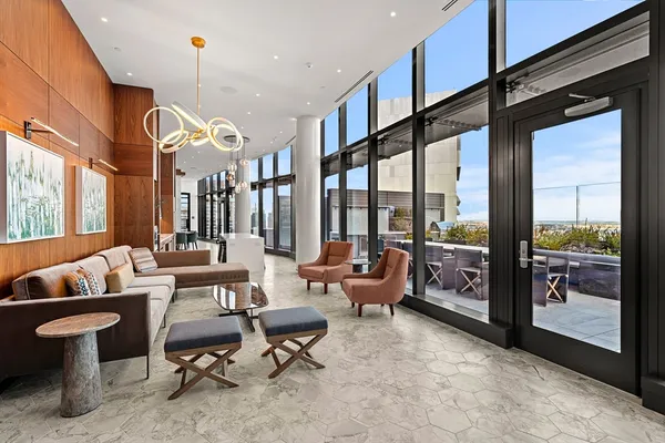 $2,158,000 | 682 Atlantic Avenue, Unit 37D, Boston, MA 02111