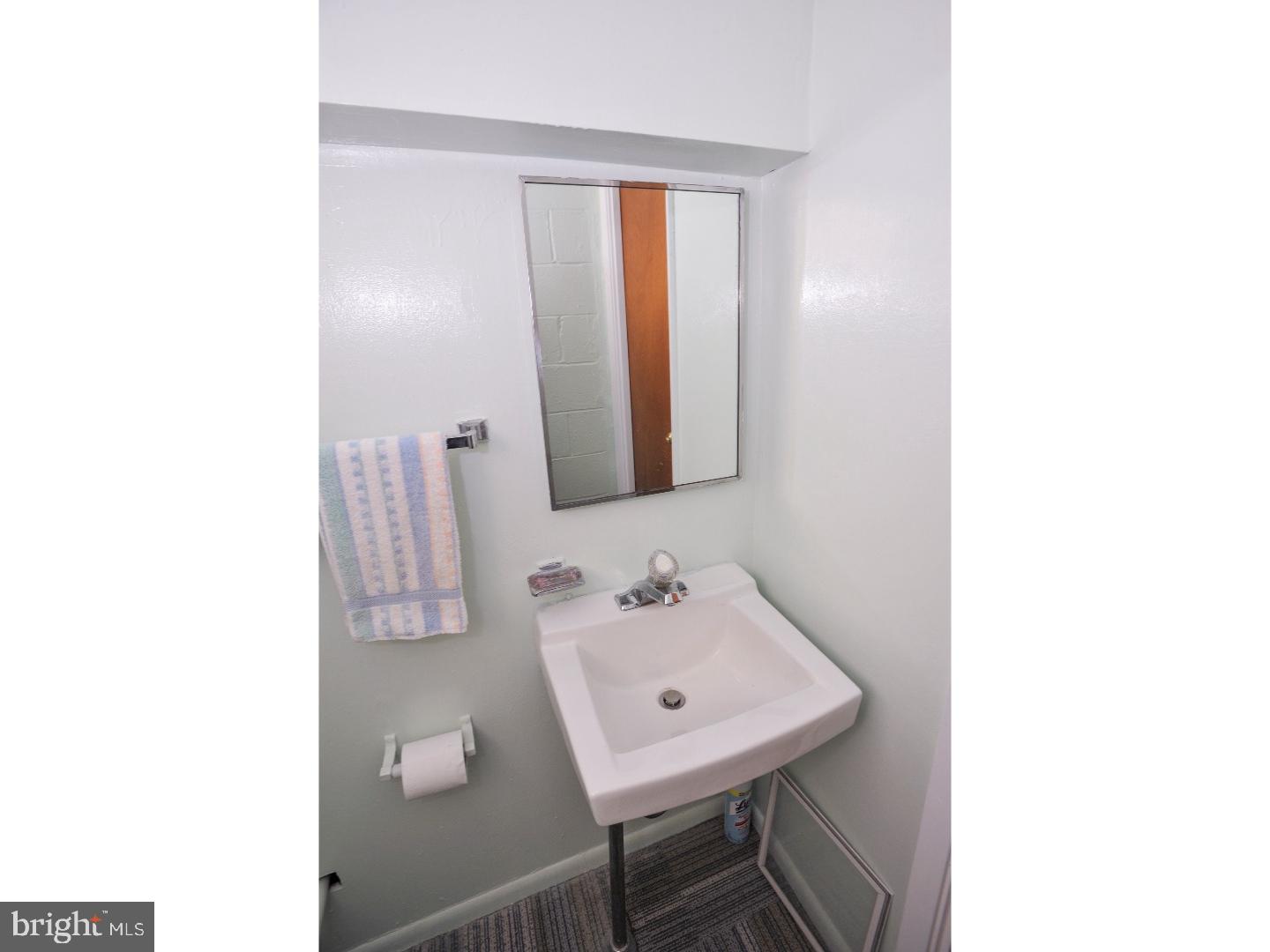 12512 Chilton Road Philadelphia, PA 19154 - Photo 23 of 24 Half Bath