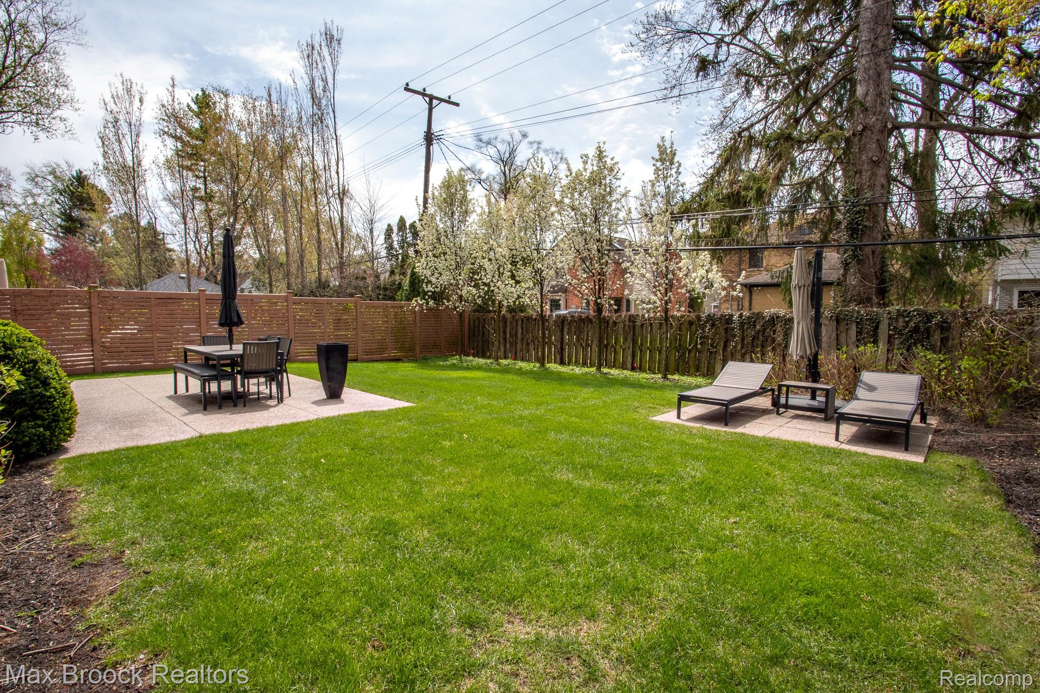 25925 York Road Royal Oak, MI 48067 - Photo 81 of 88 Fenced backyard with a patio area