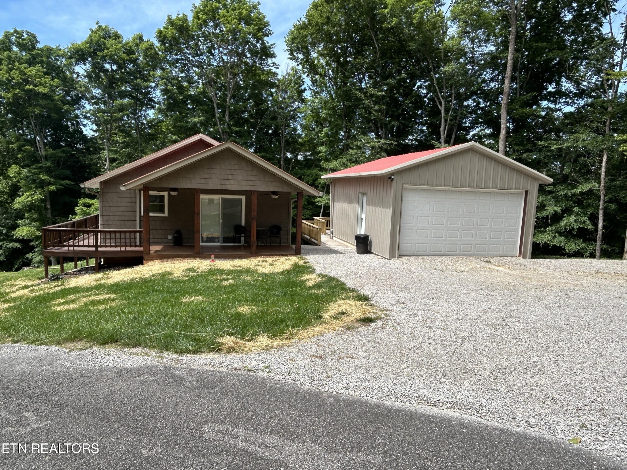 156 Koala Ridge Road Byrdstown, TN 38549 - Photo 4 of 28 Gallery Image 4