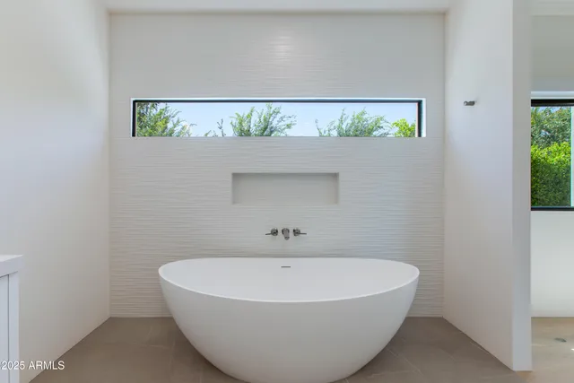 $11,000 | 4002 East Avalon Drive, Phoenix, AZ 85018