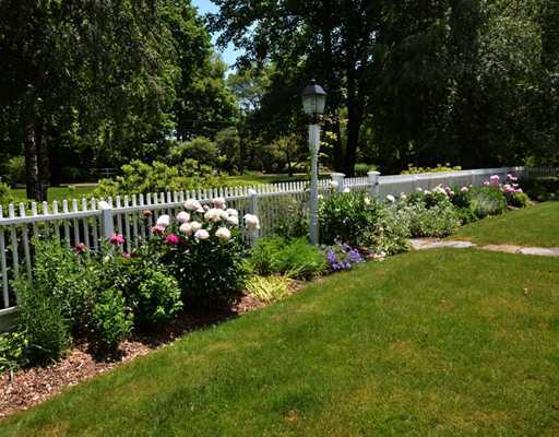 120 Long Neck Point Road Darien, CT 06820 - Photo 4 of 20 a view of a garden