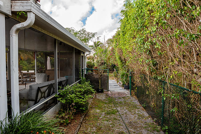 4836 South Lee Road Delray Beach, FL 33445 - Photo 6 of 87 IMG_1910