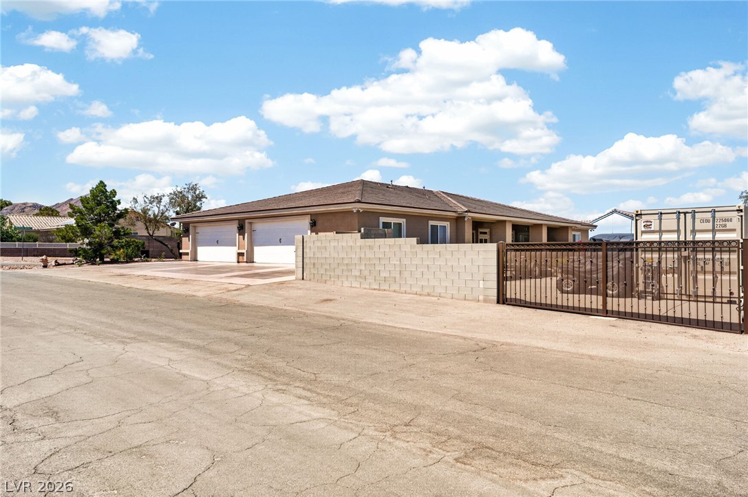 1640 Rocking Horse Drive Henderson, NV 89002 - Photo 5 of 88