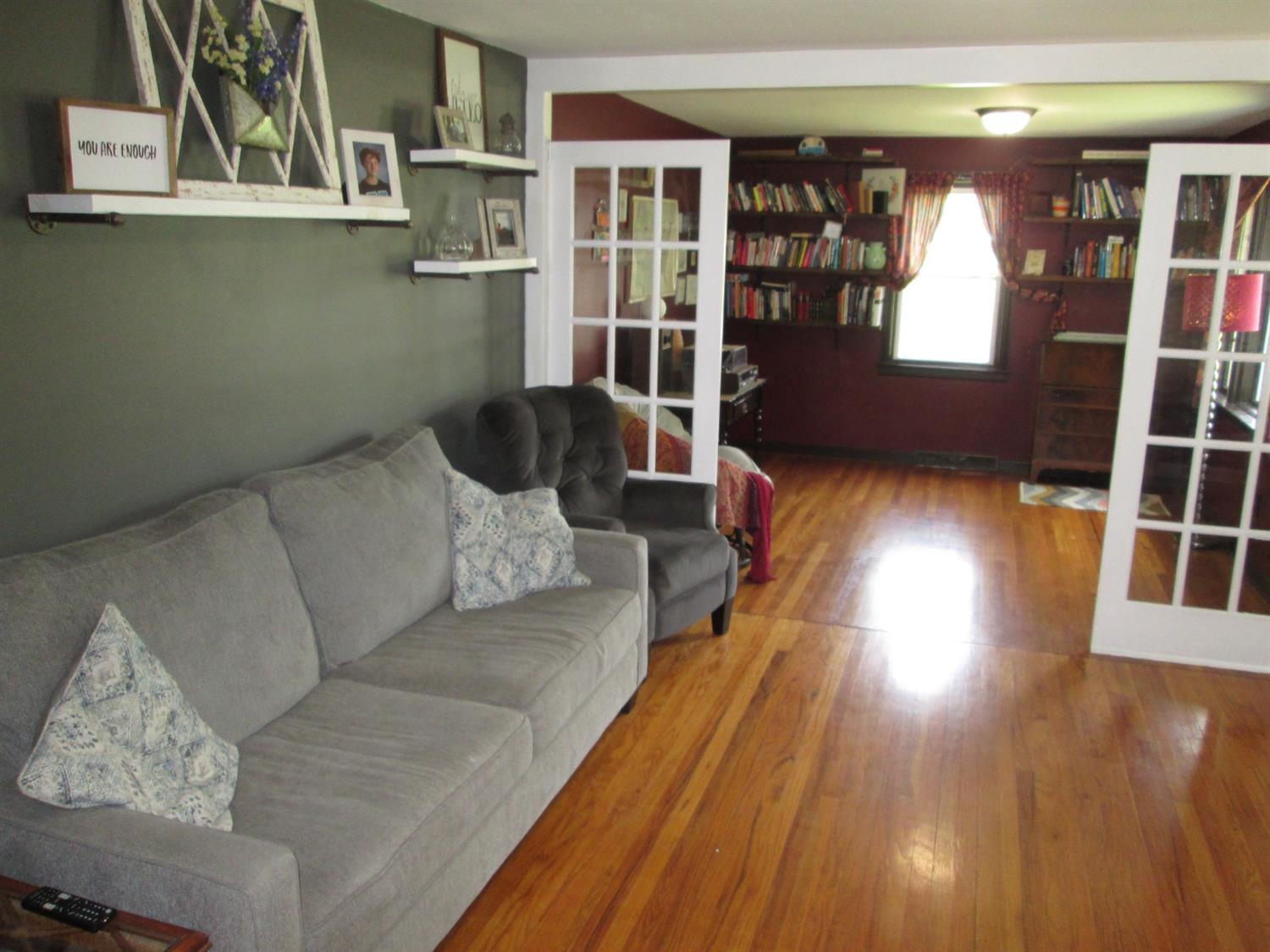 3427 Locust Corner Road Cincinnati, OH 45245 - Photo 6 of 37 Gallery Image 6