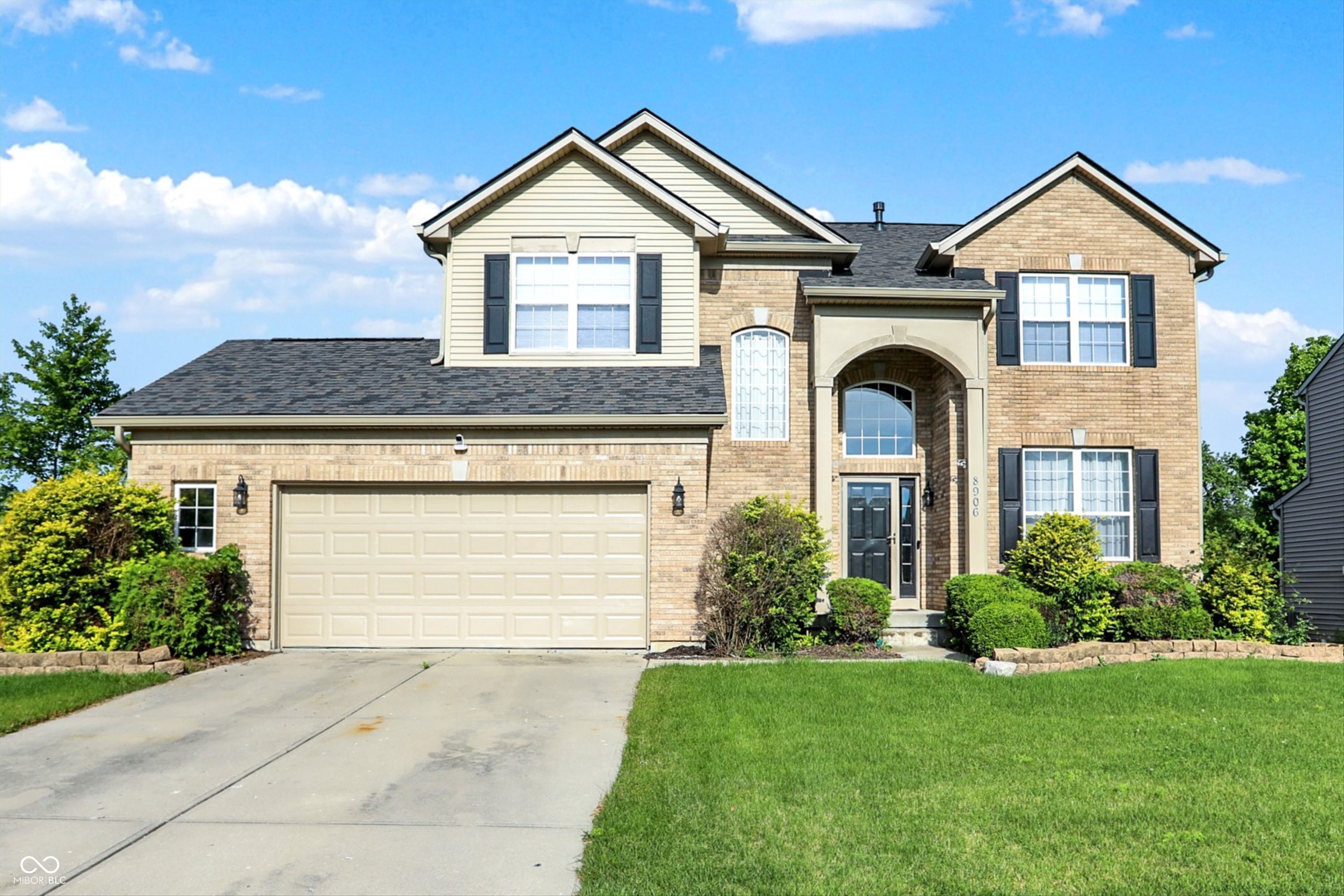 8906 Rapp Drive Indianapolis, IN 46237 - Photo 3 of 50 Gallery Image 3