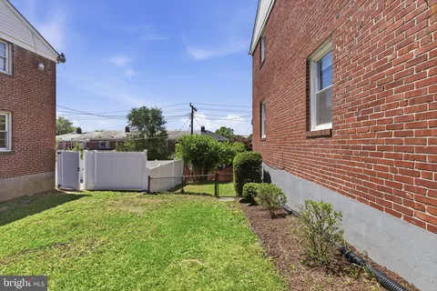 $285,000 | 1733 White Oak Avenue, Parkville, MD 21234