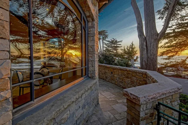 a view of an outdoor space