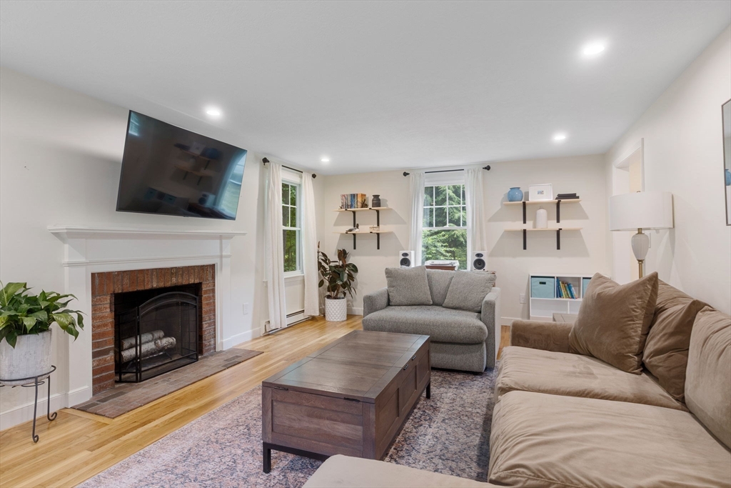 166 Red Acre Road Stow, MA 01775 - Photo 6 of 40 Gallery Image 6