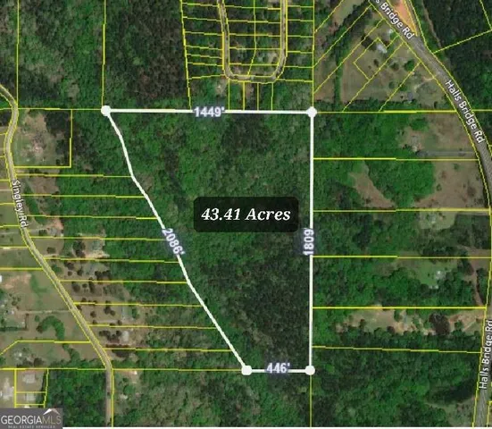 a view of a tennis court