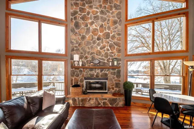 $850,000 | 110 Birch Court, Dahinda, IL 61428