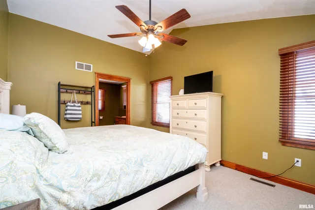 $850,000 | 110 Birch Court, Dahinda, IL 61428