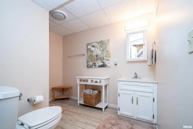 $850,000 | 110 Birch Court, Dahinda, IL 61428