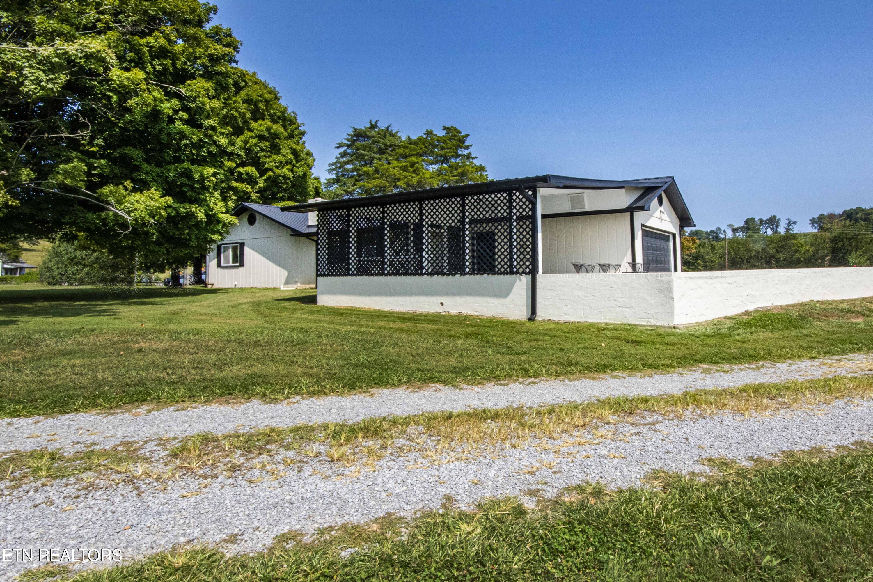 2453 Oakland Road Sweetwater, TN 37874 - Photo 24 of 54 v19a7862