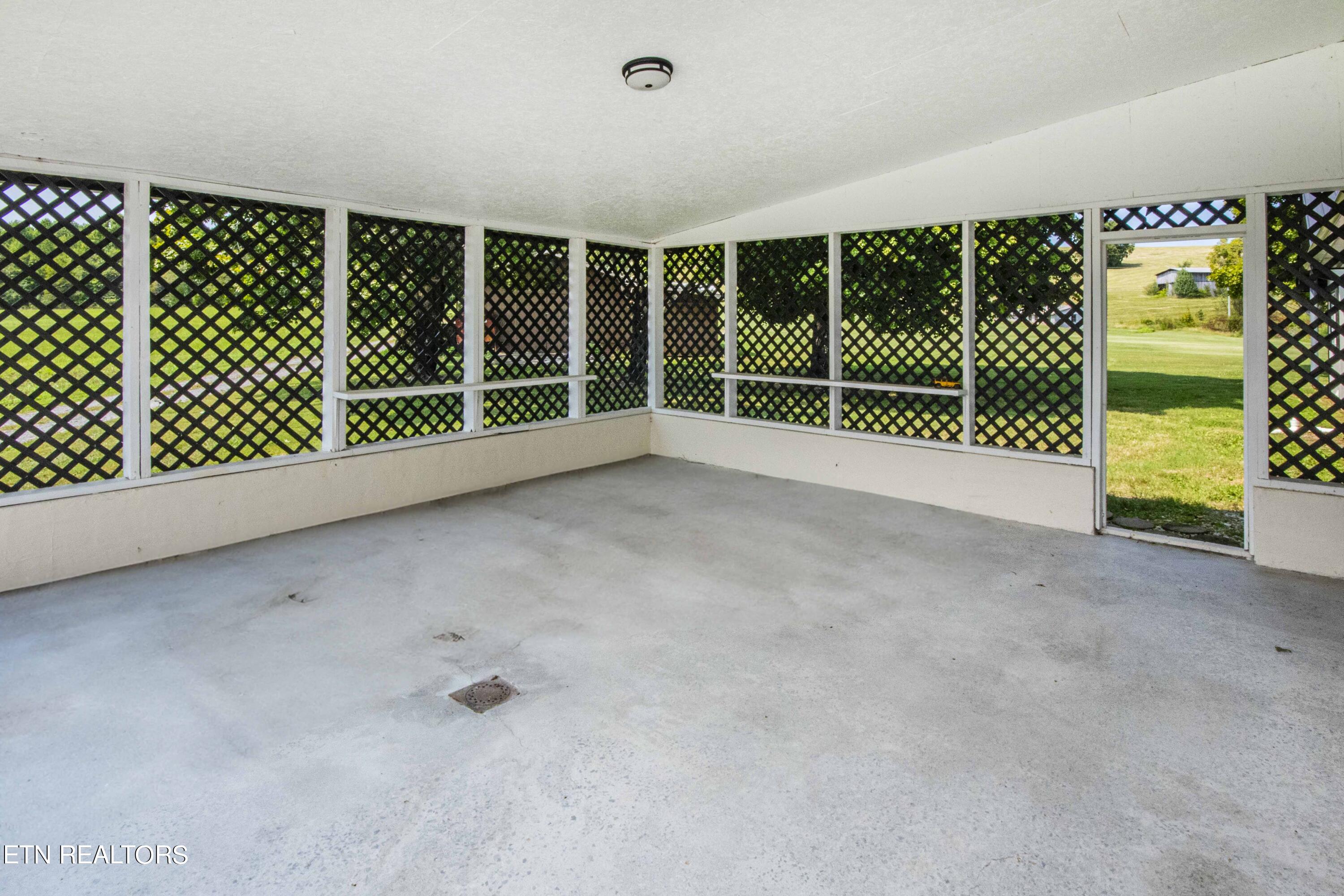 2453 Oakland Road Sweetwater, TN 37874 - Photo 25 of 54 v19a7866