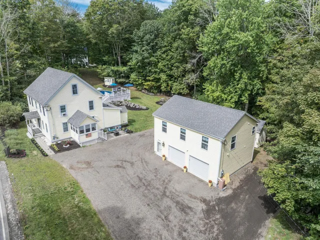 $948,000 | 105 Brentwood Road, Exeter, NH 03833