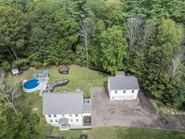 $948,000 | 105 Brentwood Road, Exeter, NH 03833