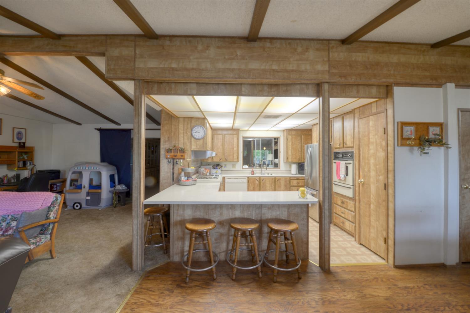 1471 Highway 33 Gustine, CA 95322 - Photo 40 of 57 a large dining space with a large window