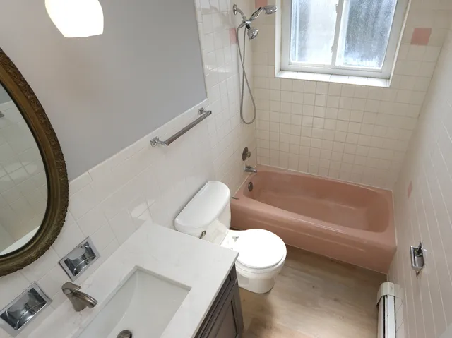 $2,400 | 6555 North Natoma Avenue, Unit 2W, Chicago, IL 60631