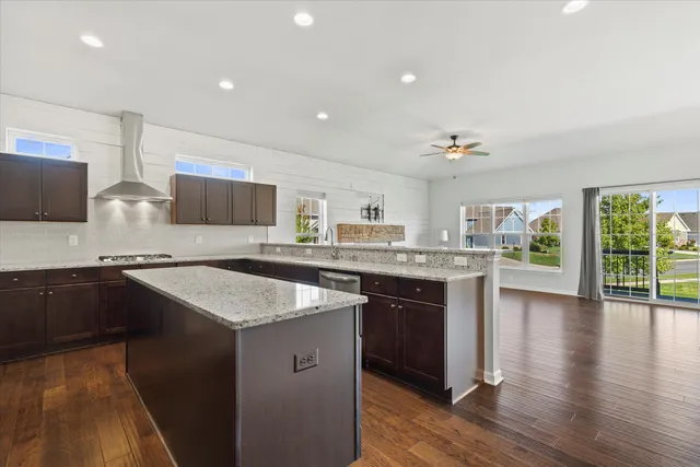 $684,900 | W195N5814 Deer Park Court, Menomonee Falls, WI 53051