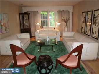 283 Gulph Hills Road Wayne, PA 19087 - Photo 6 of 12 Living Room