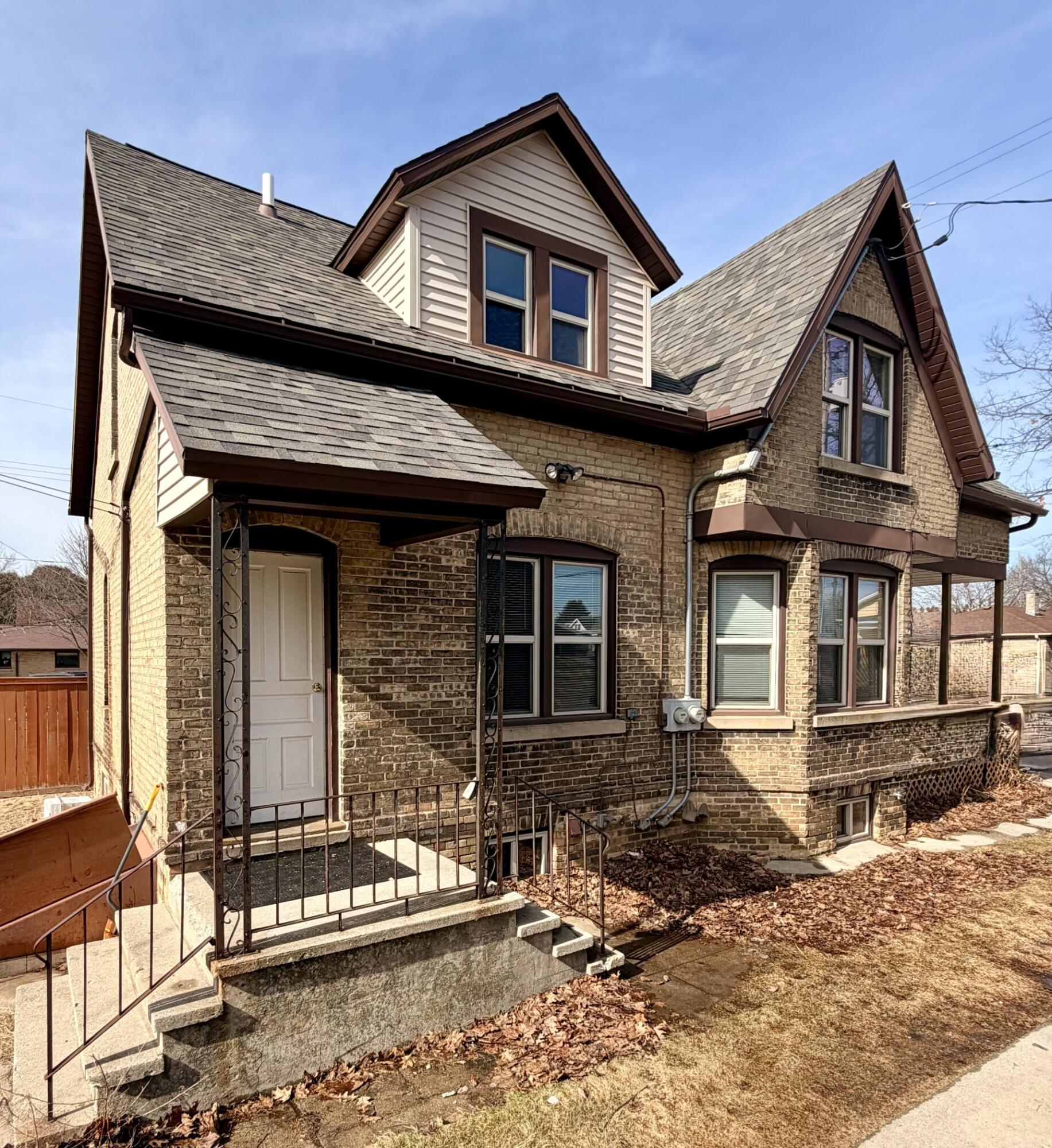 2011 Madison Street Manitowoc, WI 54220 - Photo 16 of 16 Main