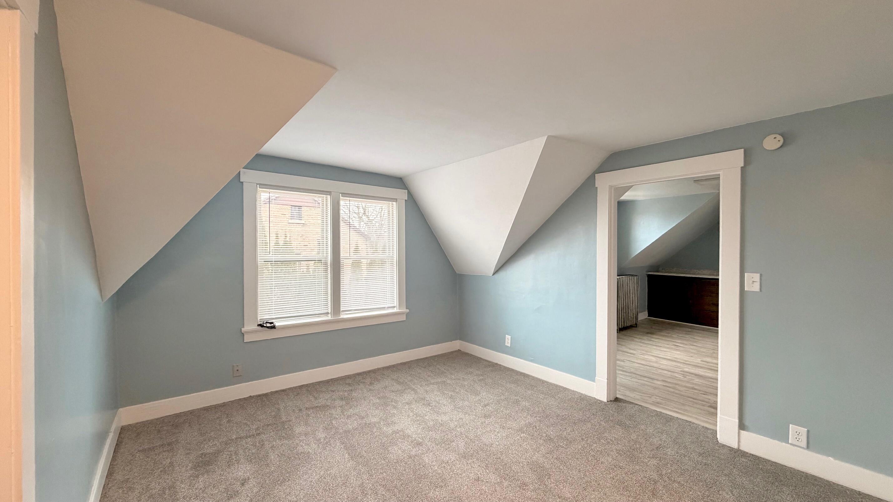 2011 Madison Street Manitowoc, WI 54220 - Photo 5 of 16 Upper Living