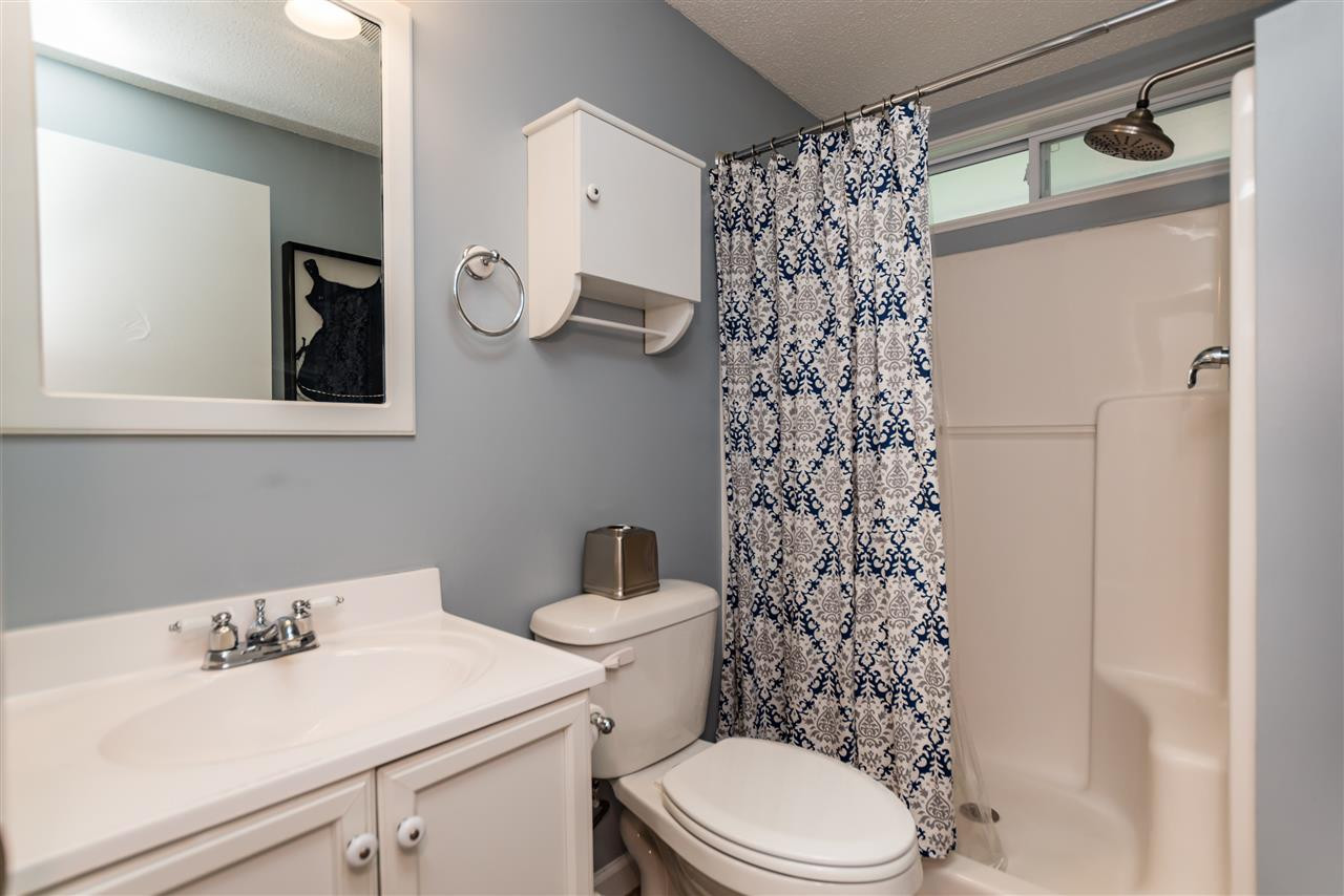 921 Cranbrook Road Raleigh, NC 27609 - Photo 18 of 25 Secondary Bath