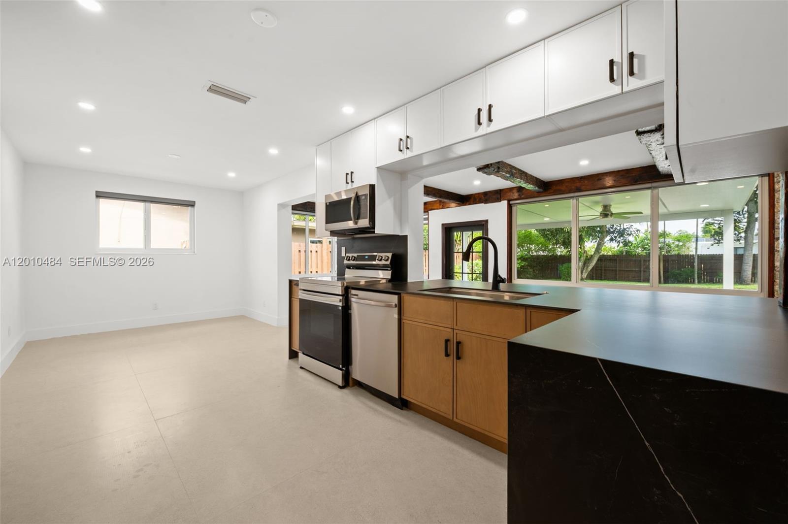 5421 Buchanan Street Hollywood, FL 33021 - Photo 17 of 42