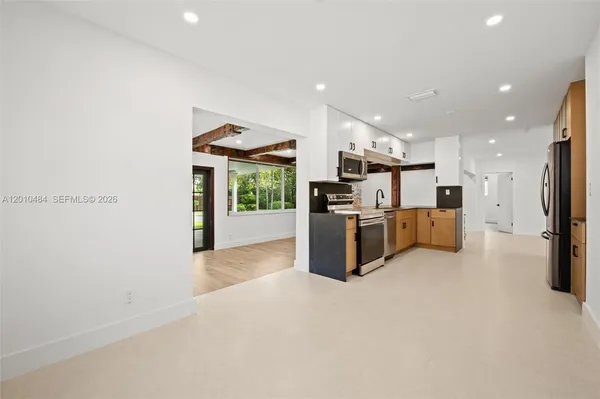 $6,500 | 5421 Buchanan Street, Hollywood, FL 33021