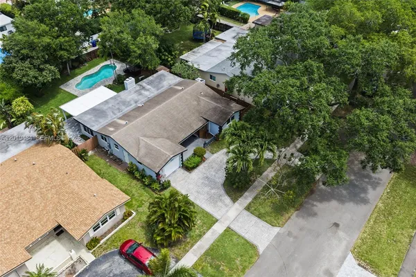 $6,500 | 5421 Buchanan Street, Hollywood, FL 33021