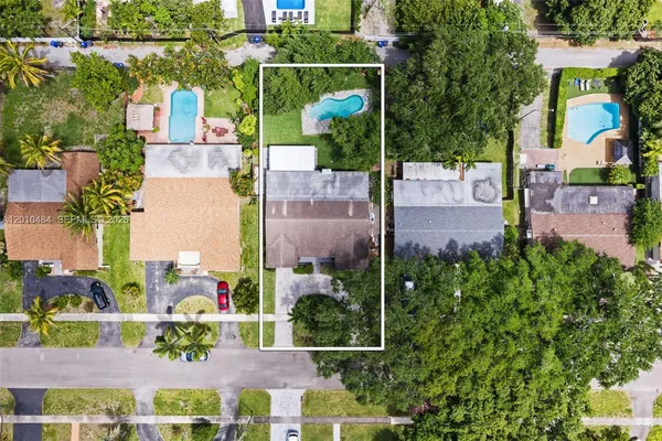 $6,500 | 5421 Buchanan Street, Hollywood, FL 33021