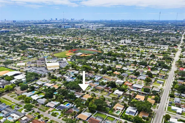 $6,500 | 5421 Buchanan Street, Hollywood, FL 33021