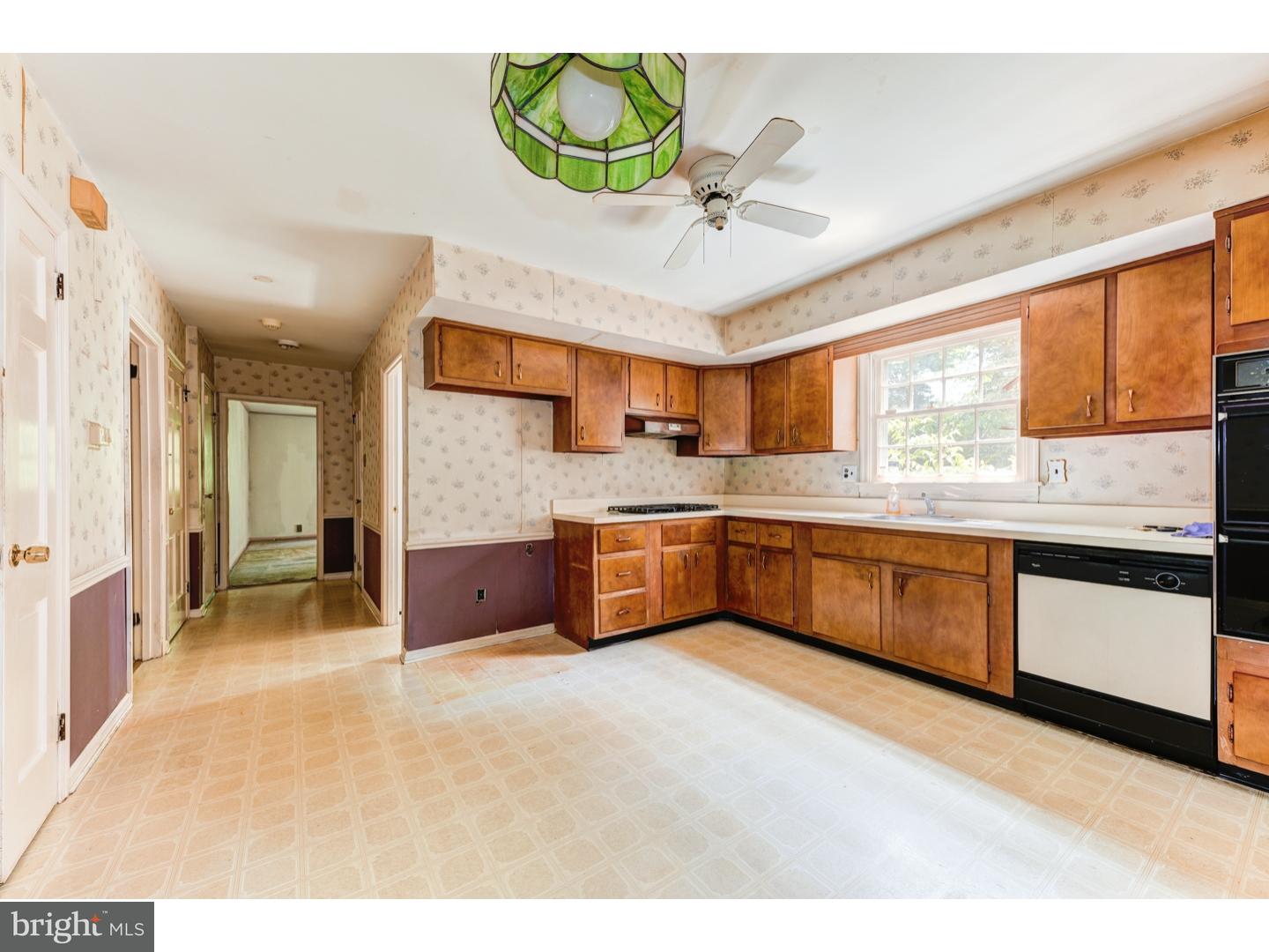 450 Ridge Run Blue Bell, PA 19422 - Photo 5 of 19